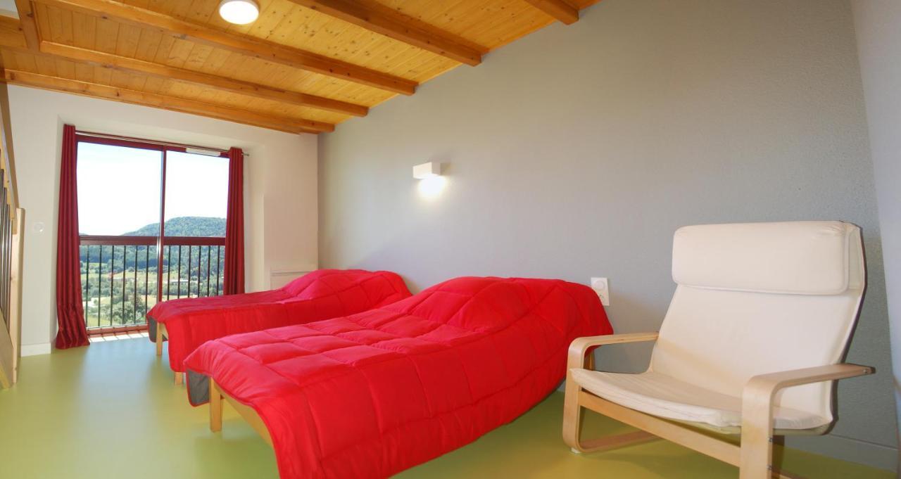 Gite Du Haut Cantal - Appartements Meubles Avec Kitchenette Et Chambres Sans Kitchenette Condat (Cantal) Exterior foto