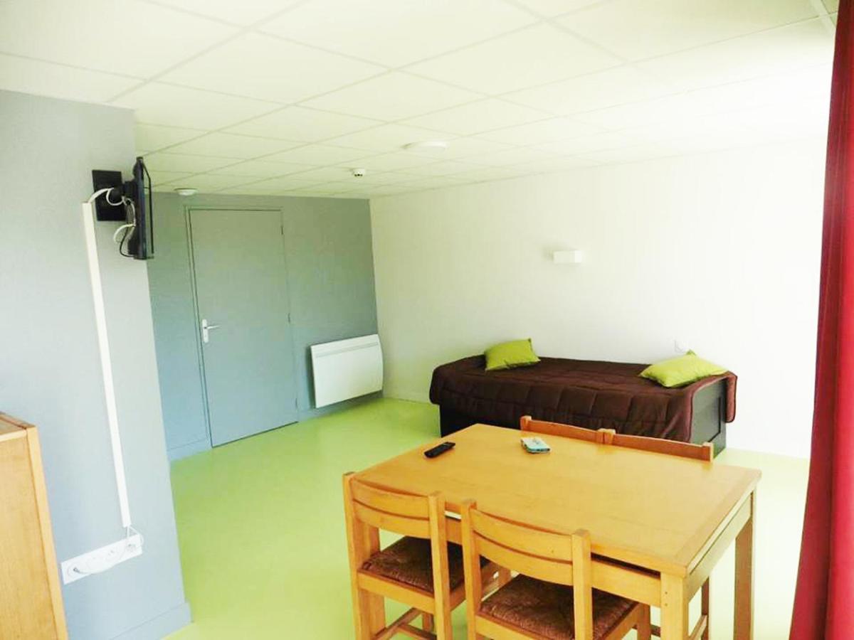 Gite Du Haut Cantal - Appartements Meubles Avec Kitchenette Et Chambres Sans Kitchenette Condat (Cantal) Exterior foto